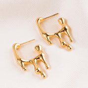 Aretes dorado con diseño irregular - Dressygt