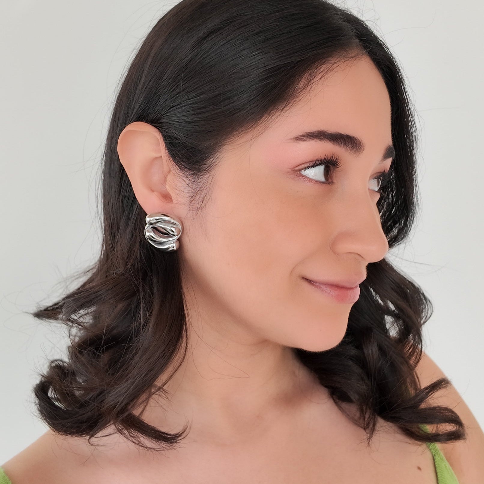 Aretes con diseño entrelazados - Dressygt