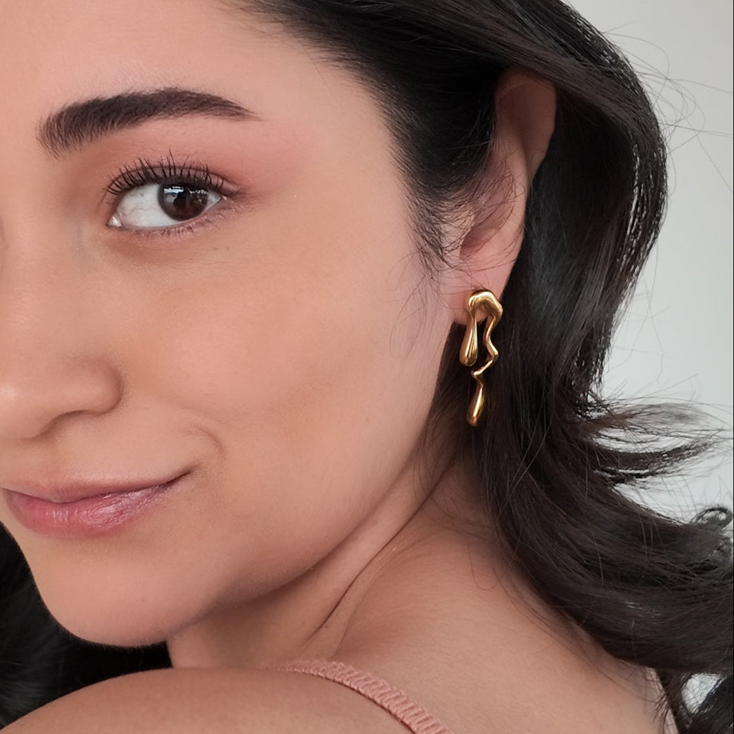 Aretes colgantes con diseño irregular - Dressygt