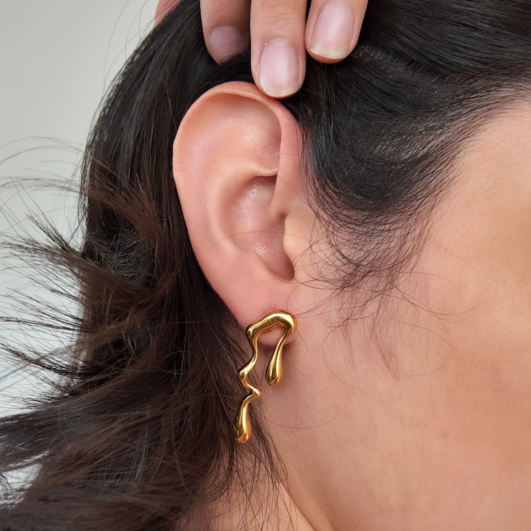 Aretes colgantes con diseño irregular - Dressygt