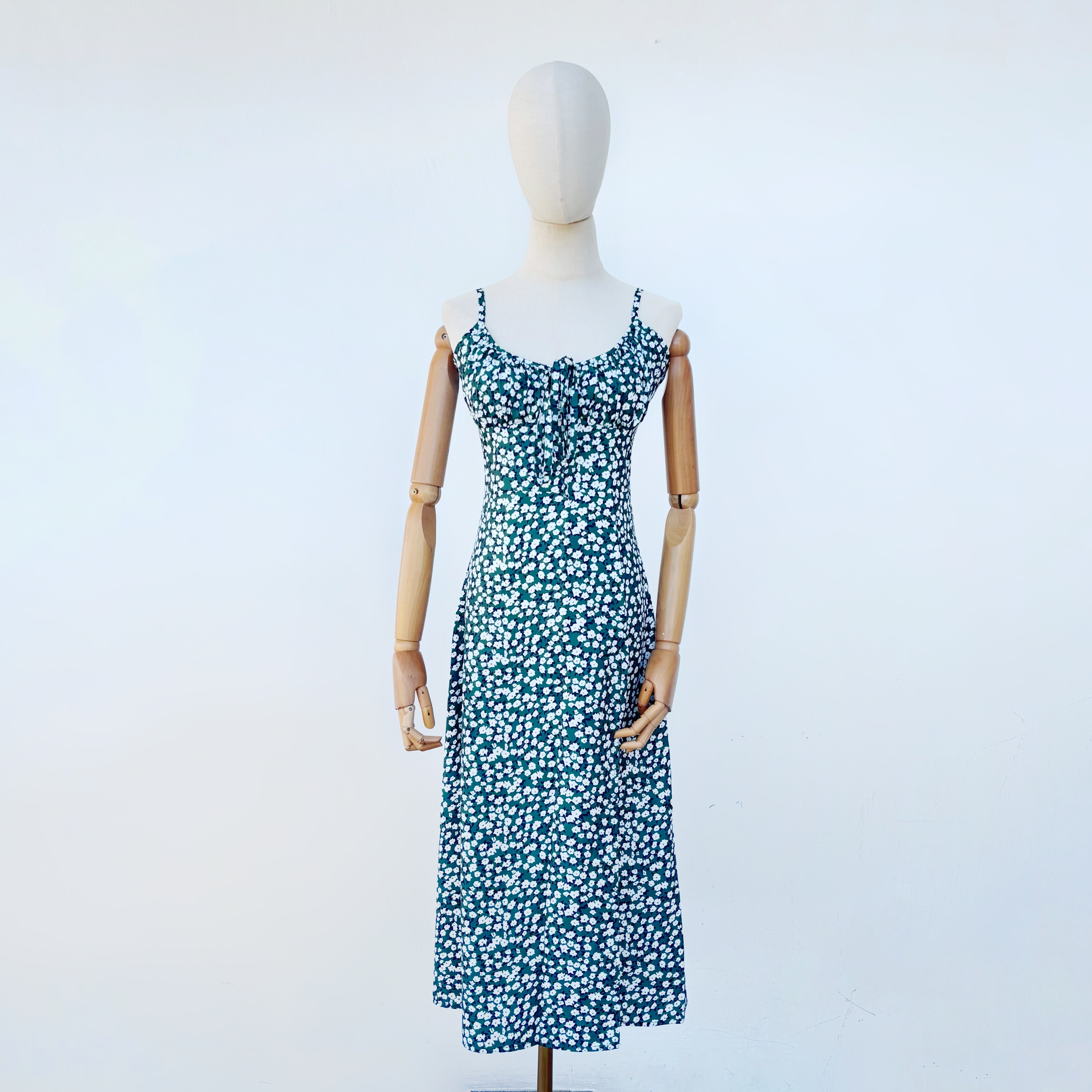 Vestido largo floteado - Dressygt