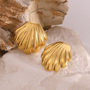 Aretes con diseño de concha - Dressygt