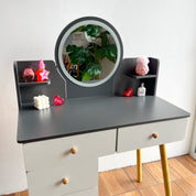 Vanity con espejo led y 5 gavetas - Dressygt