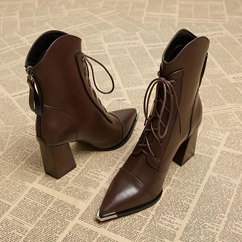 Botines de tacón alto con cordones
