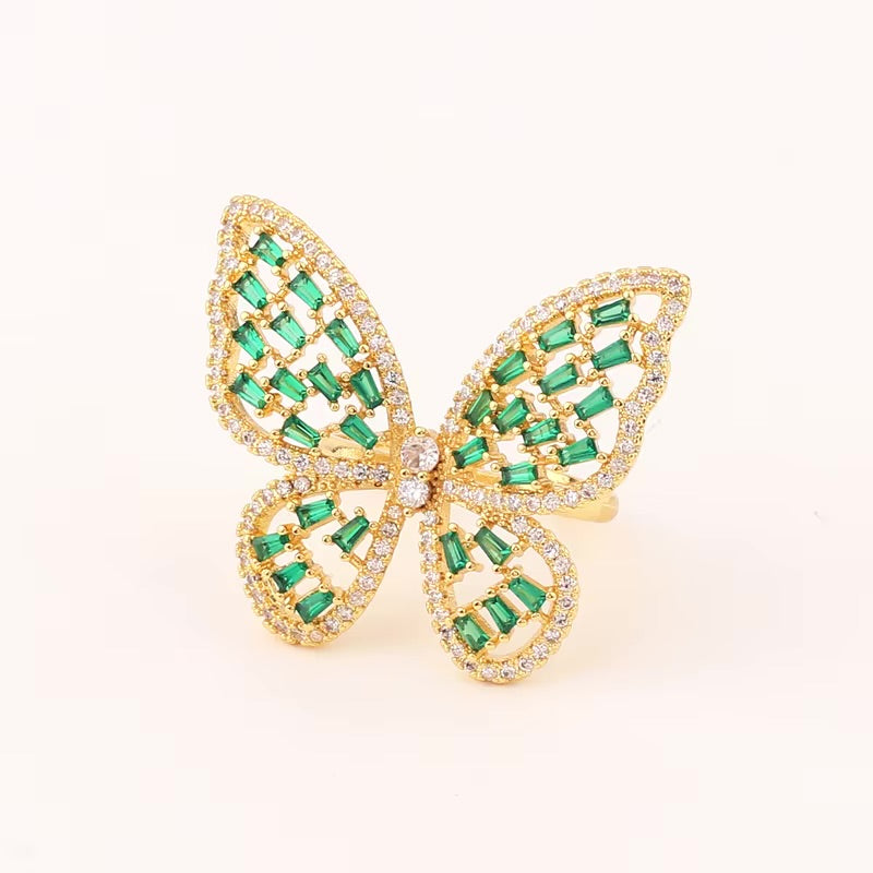 Anillo con diseño de mariposa