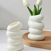 Florero minimalista ondulado