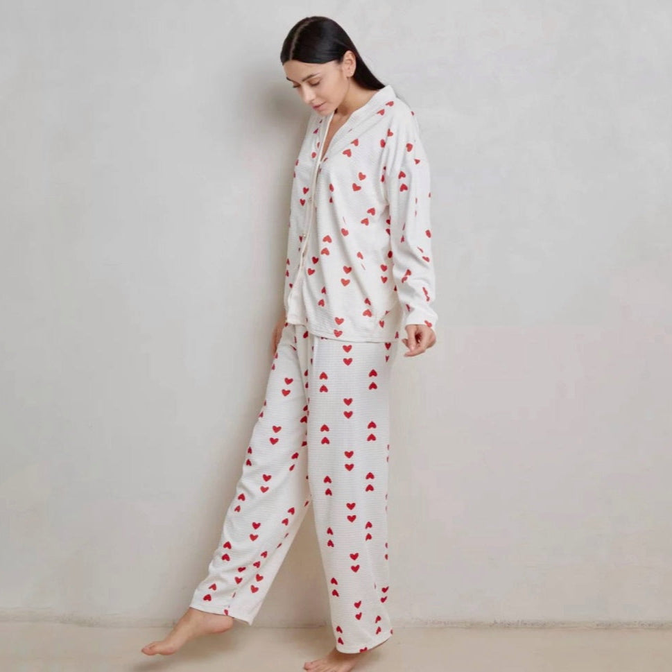 Pijama manga larga de corazones