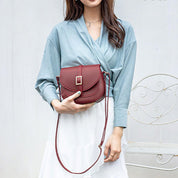 Bolso con correa larga