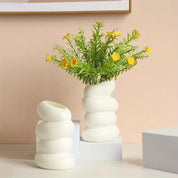 Florero minimalista ondulado
