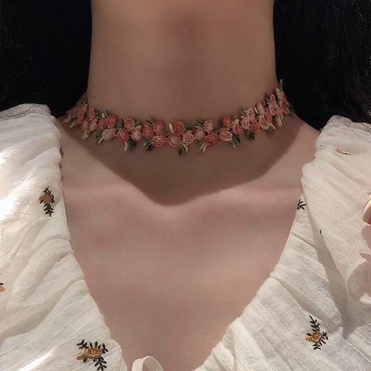 Gargantillas de flores