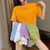 T-shirt de colores pastel
