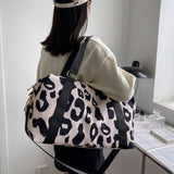 Maletín de animal print
