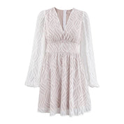 Vestido corto de manga largaron escote en V - Dressygt