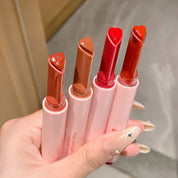 Lip balm con color efecto glossy - Dressygt