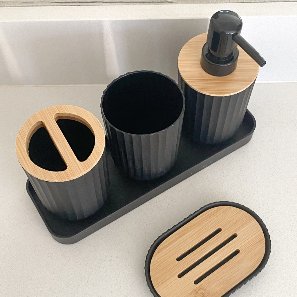 Set de dispensadores para baño - Dressygt
