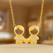 Collar con dije de niños dorado - Dressygt