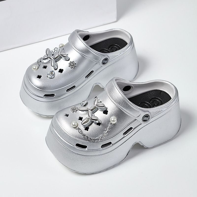 Crocs plateados con plataforma