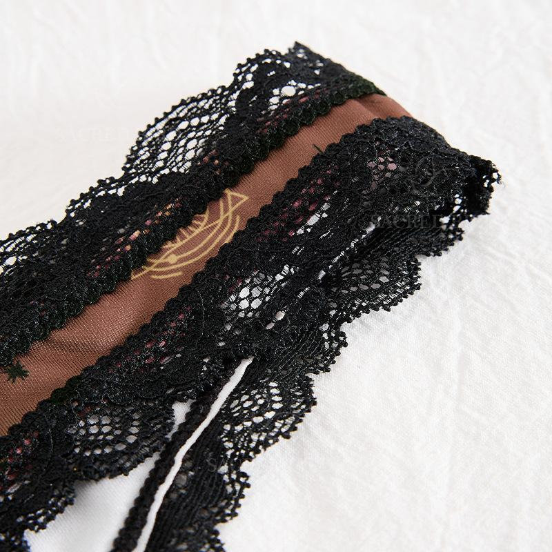 Blumer con encaje y diseño de constelaciones