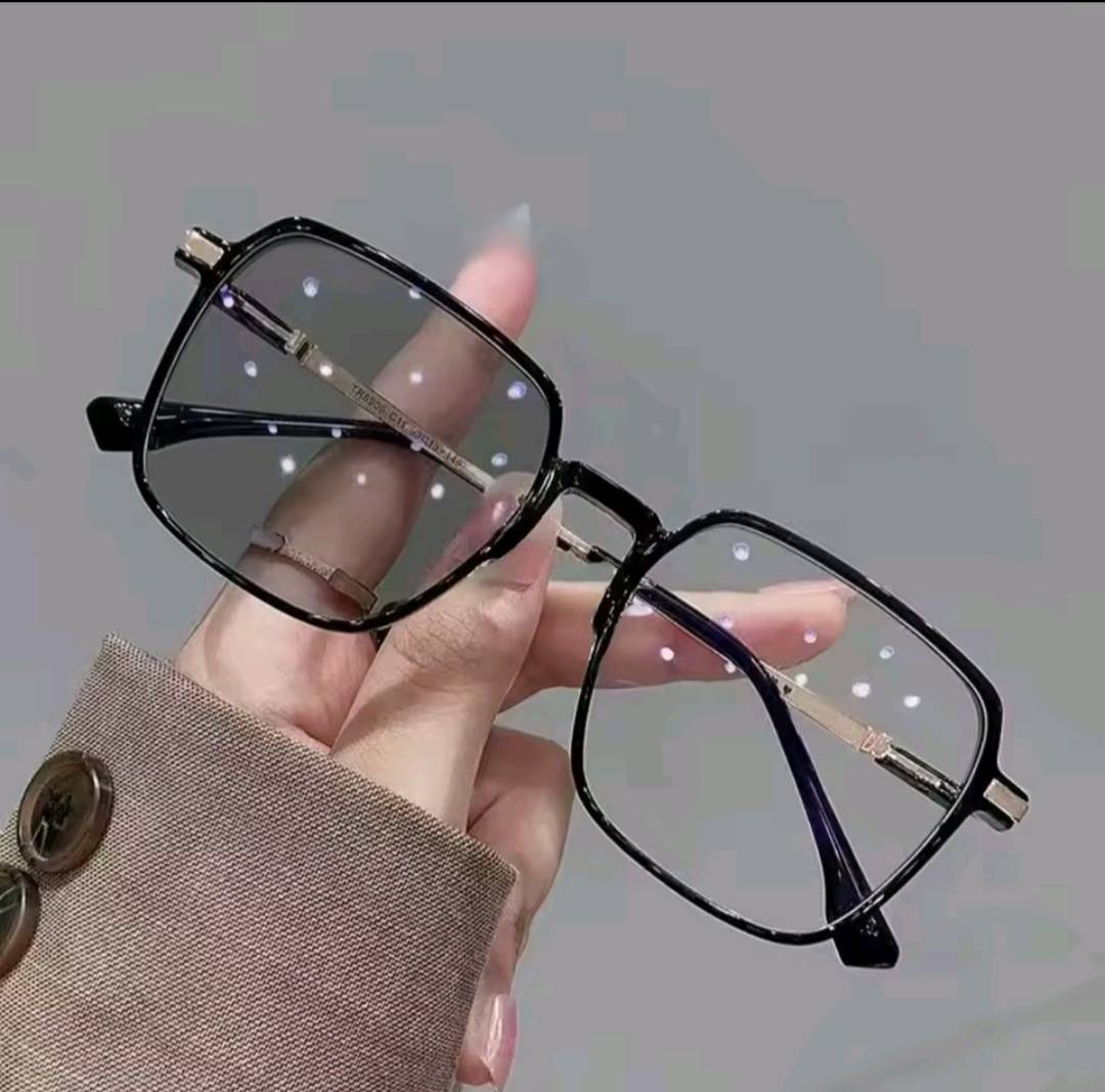 Lentes fotocromáticos con diseño cuadrado