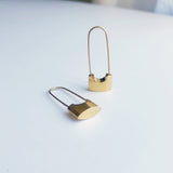 Aretes colgantes con diseño de candado