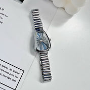 Reloj para mujer con carátula triangular