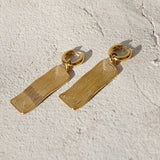 Aretes colgante dorados rectangular