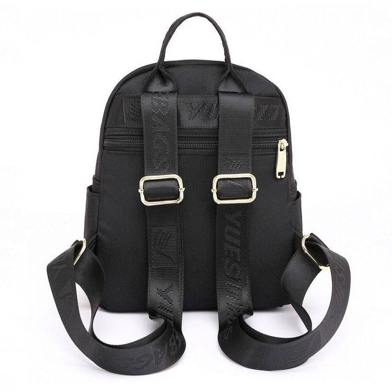 Mini mochila con múltiples espacios