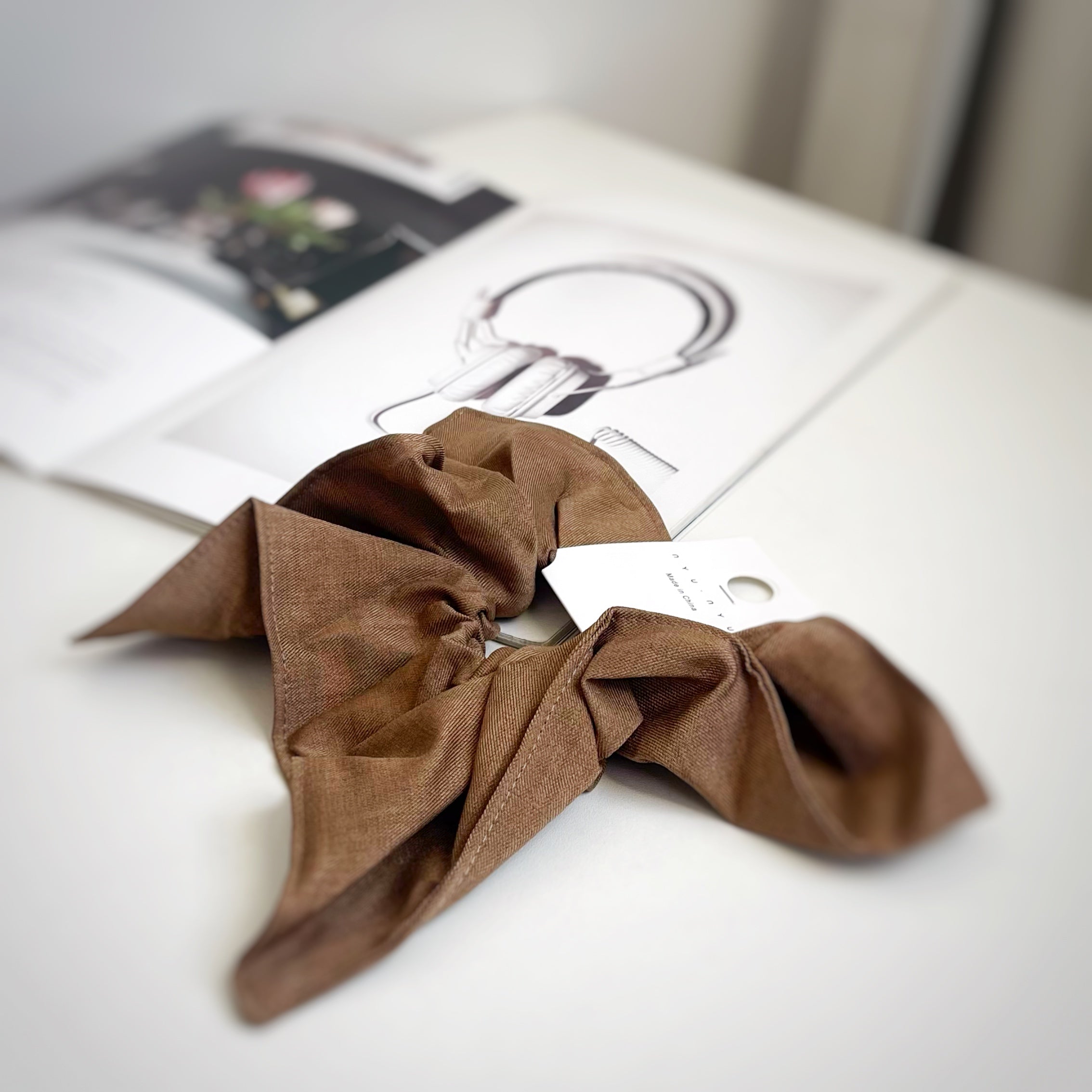 Scrunchie tipo moño cuadrado