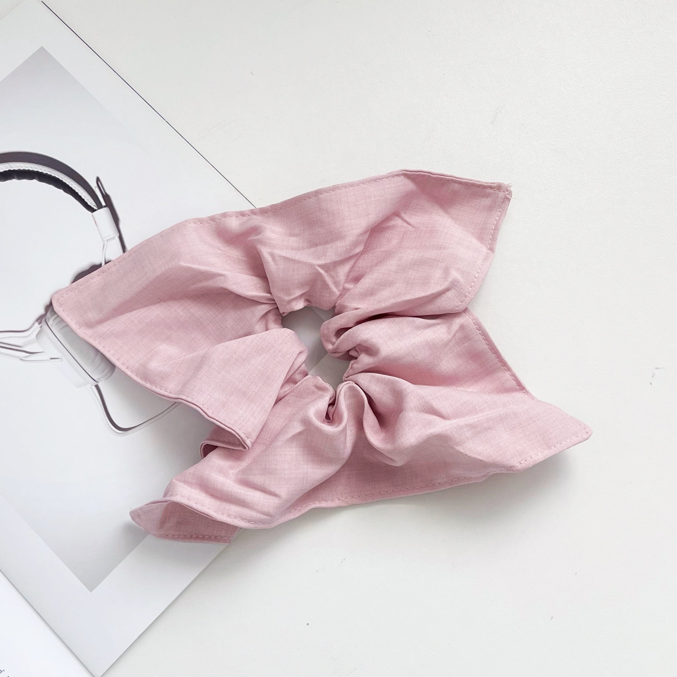 Scrunchie tipo moño cuadrado