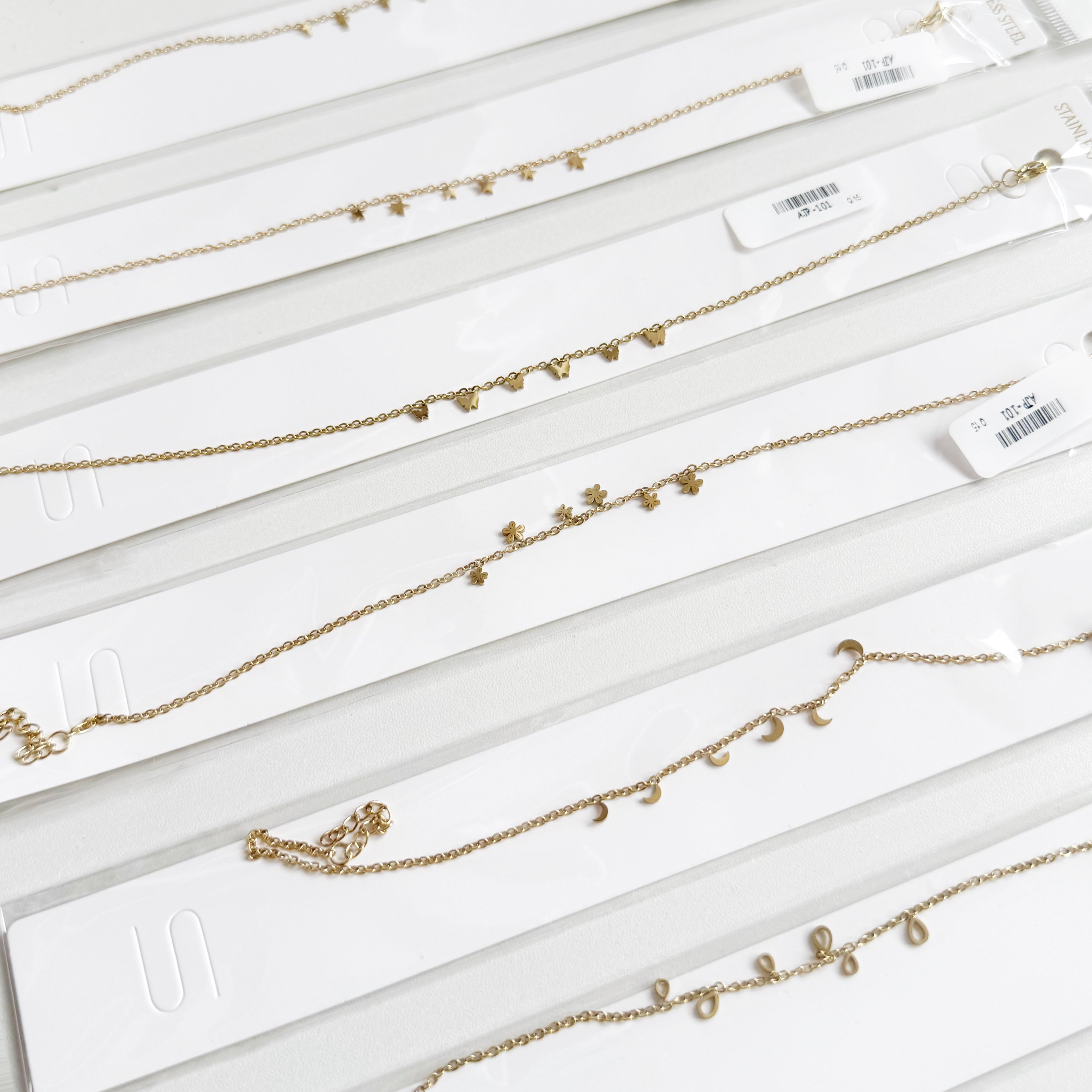 Tobillera dorada con dijes 5 diferentes estilos aleatorio - Dressygt