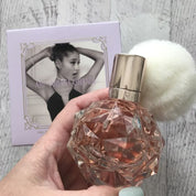 Perfume Ari by Ariana Grande - Dressygt