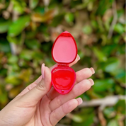 Brillo de labios con forma de fresa
