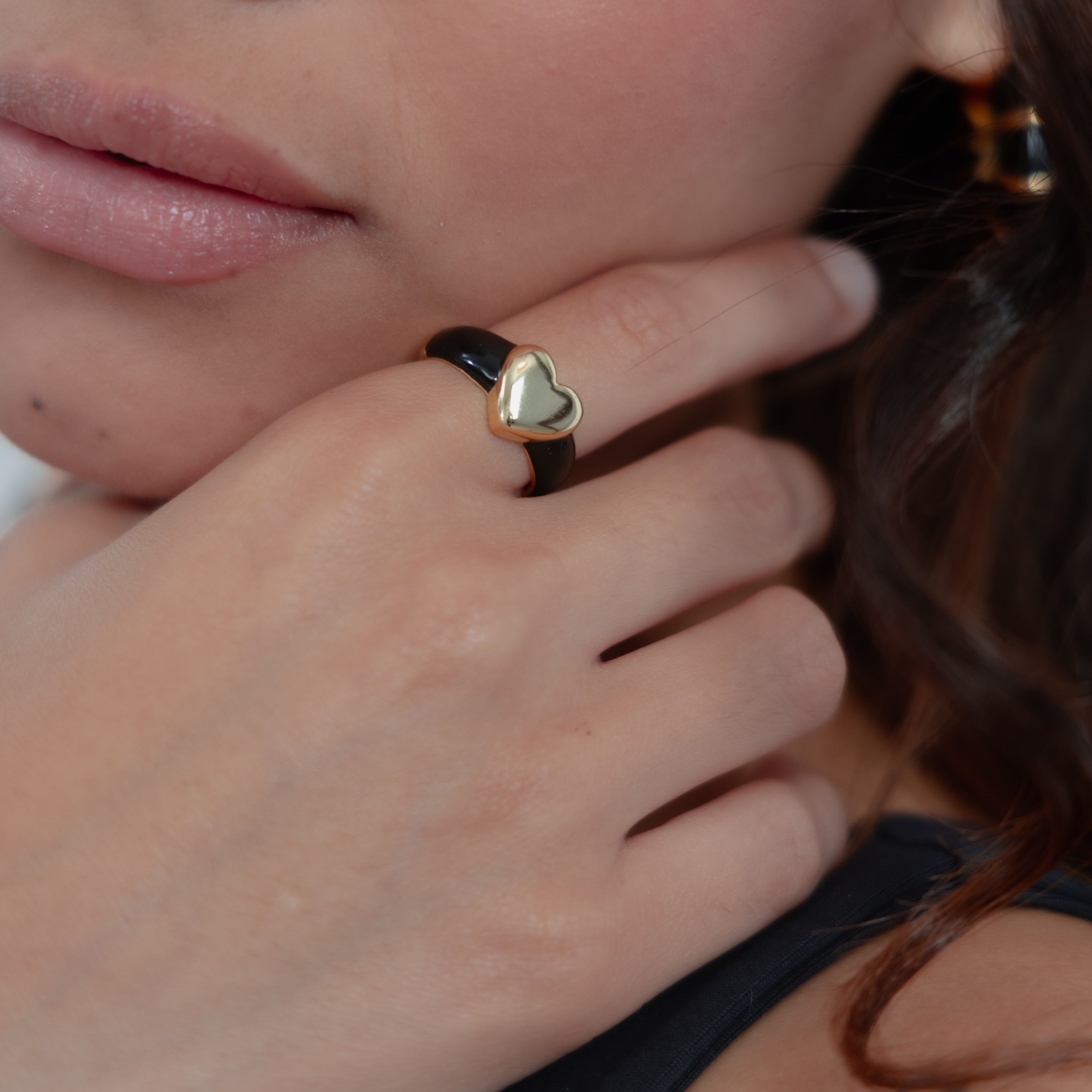 Anillo ajustable con diseño de corazón
