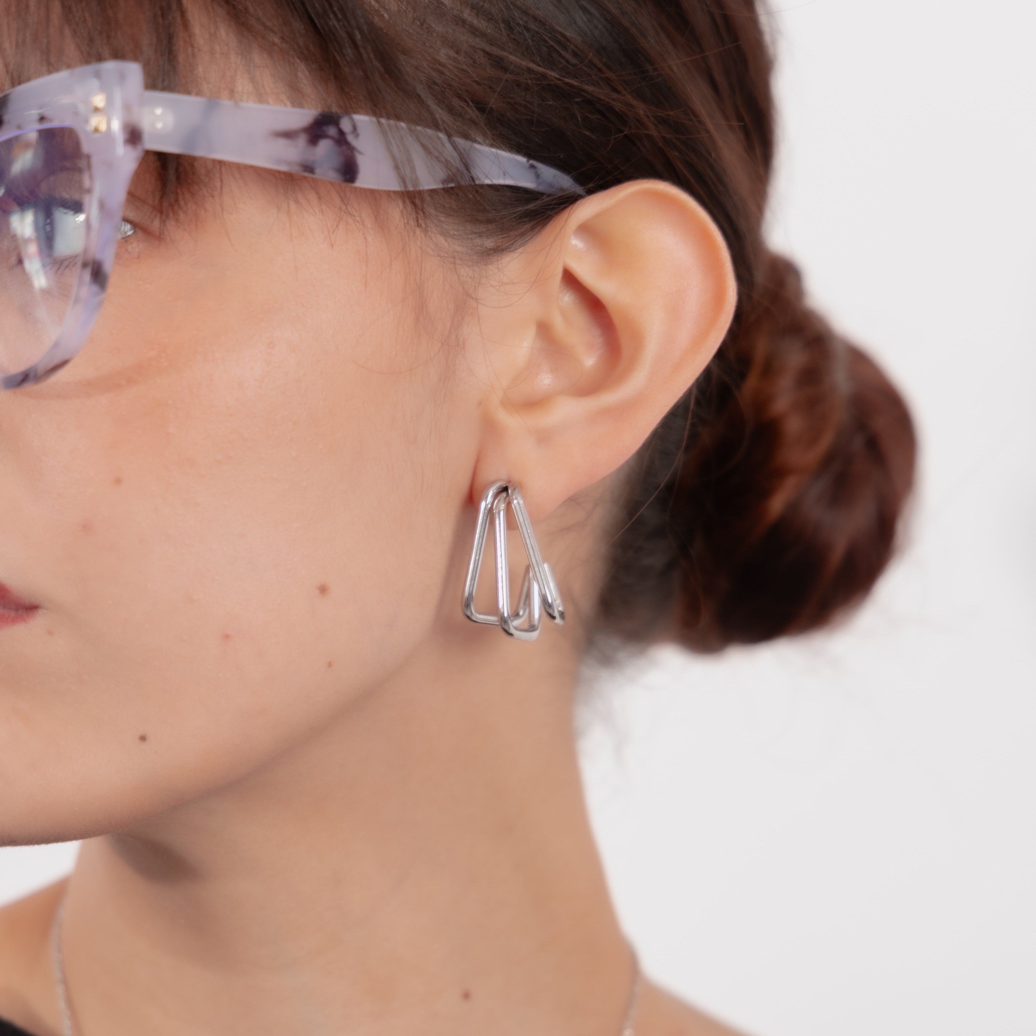 Aretes grandes con diseño de líneas