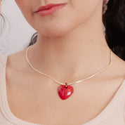 Collar dorado con dije de corazón