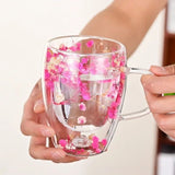 Taza de cristal de flores
