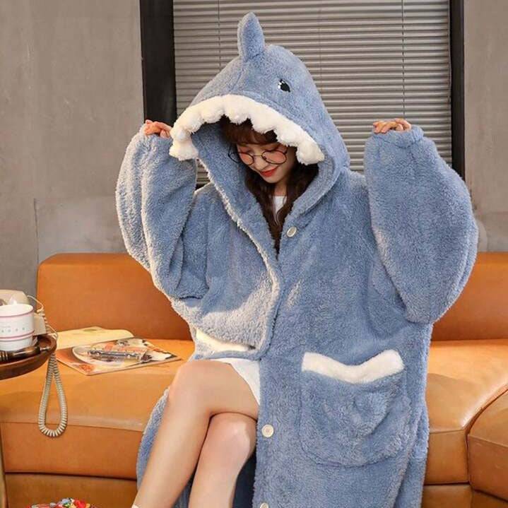 Bata de tiburón/ SHARK para adulto