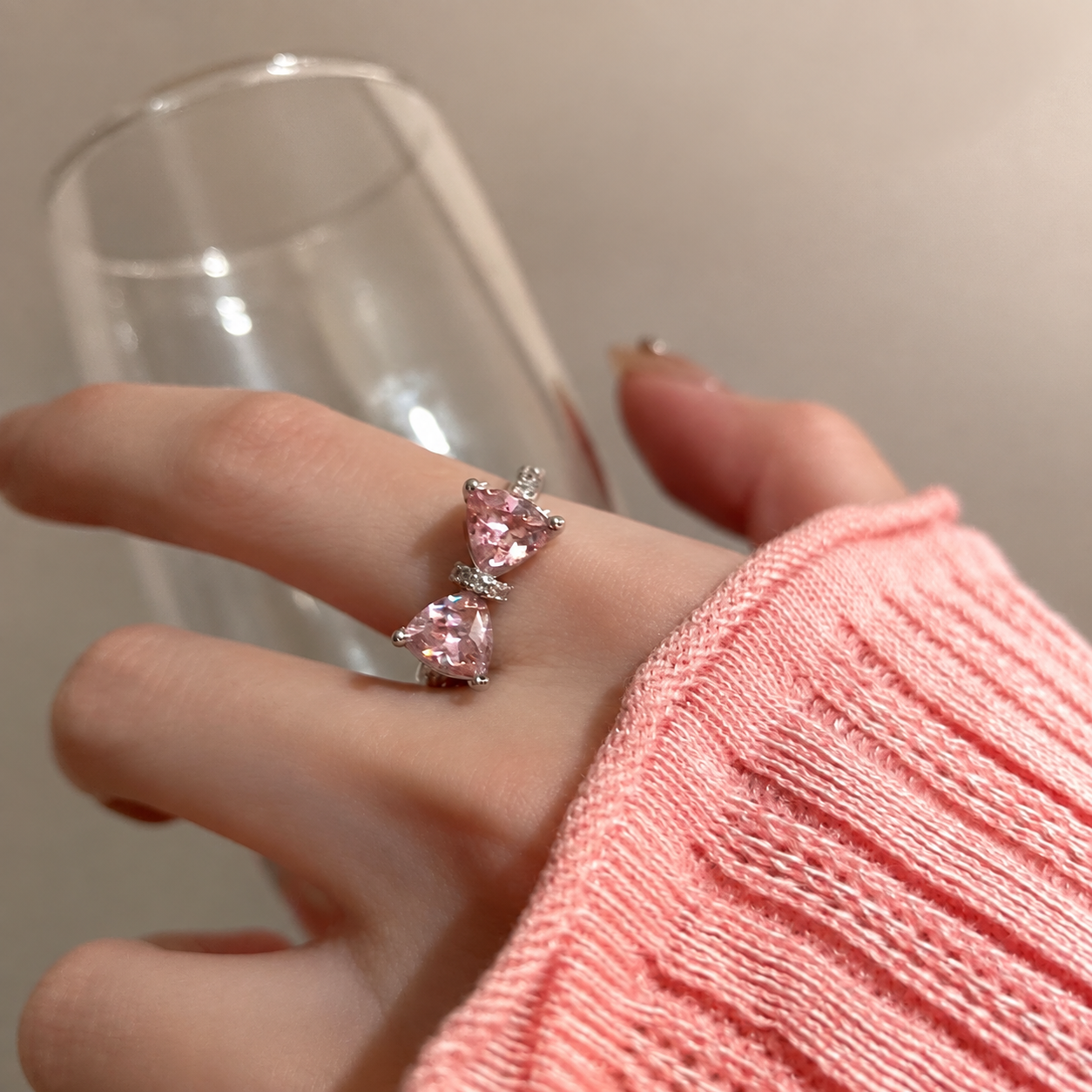 Anillo ajustable de moño con cristales