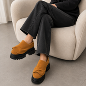 Zapatos de gamuza con suela chunky