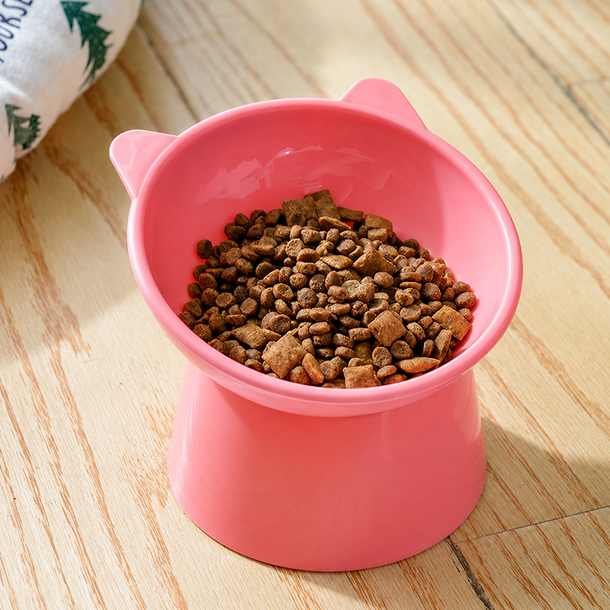 Plato elevado para gatos
