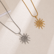 Collar con dije de sol