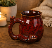 Taza de cerámica con pipa integrada