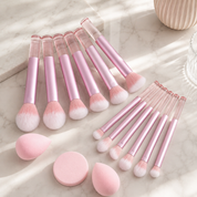 Set de brochas de maquillaje con esponjas