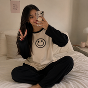Pijama de 2 piezas de manga larga con carita feliz