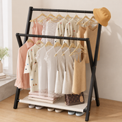 Perchero de piso para ropa con estante inferior