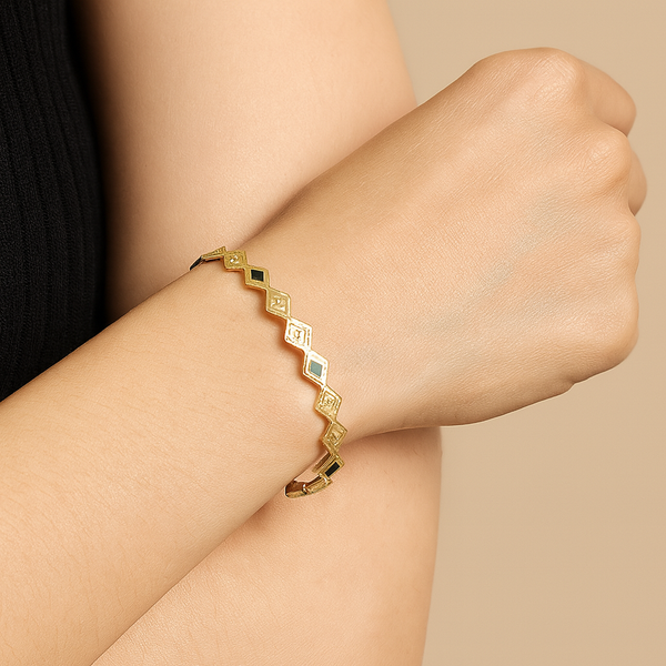 Pulsera dorada de rombos