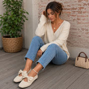Zapatillas livianas con decoración de moña