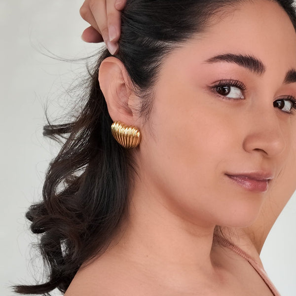 Aretes con diseño de corazón