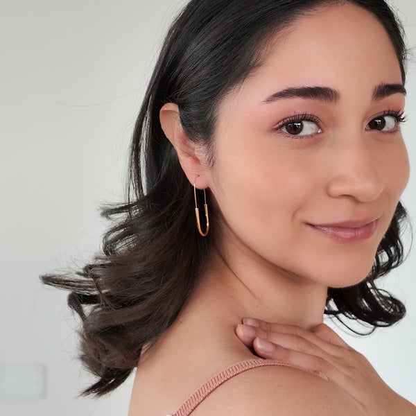 Aretes con diseño de clips