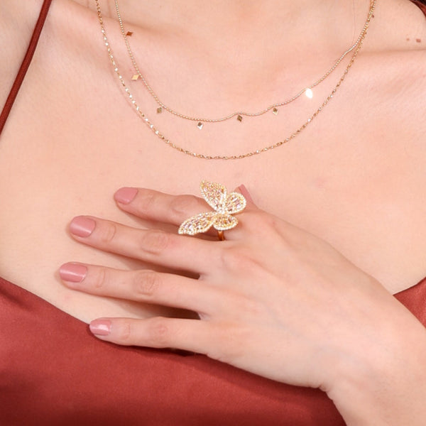 Anillo con diseño de mariposa
